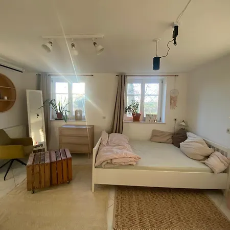 Souterrainwohnung Mit Badesteg