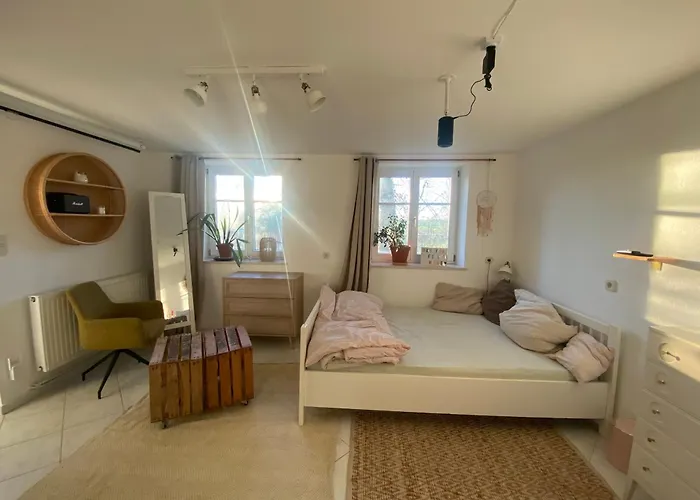 Souterrainwohnung Mit Badesteg
